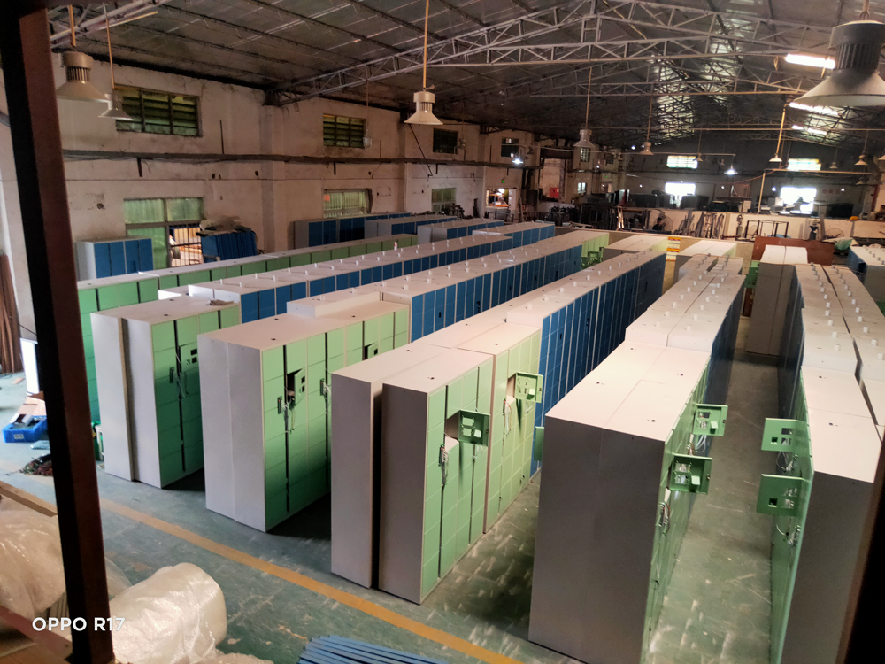 Workshop installation of intelligent storage cabinets